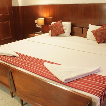 Happy Planet Bed & Breakfast เชนไน ภายนอก รูปภาพ