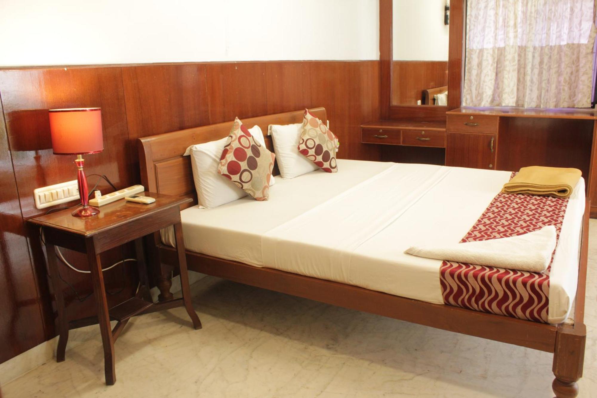 Happy Planet Bed & Breakfast เชนไน ภายนอก รูปภาพ
