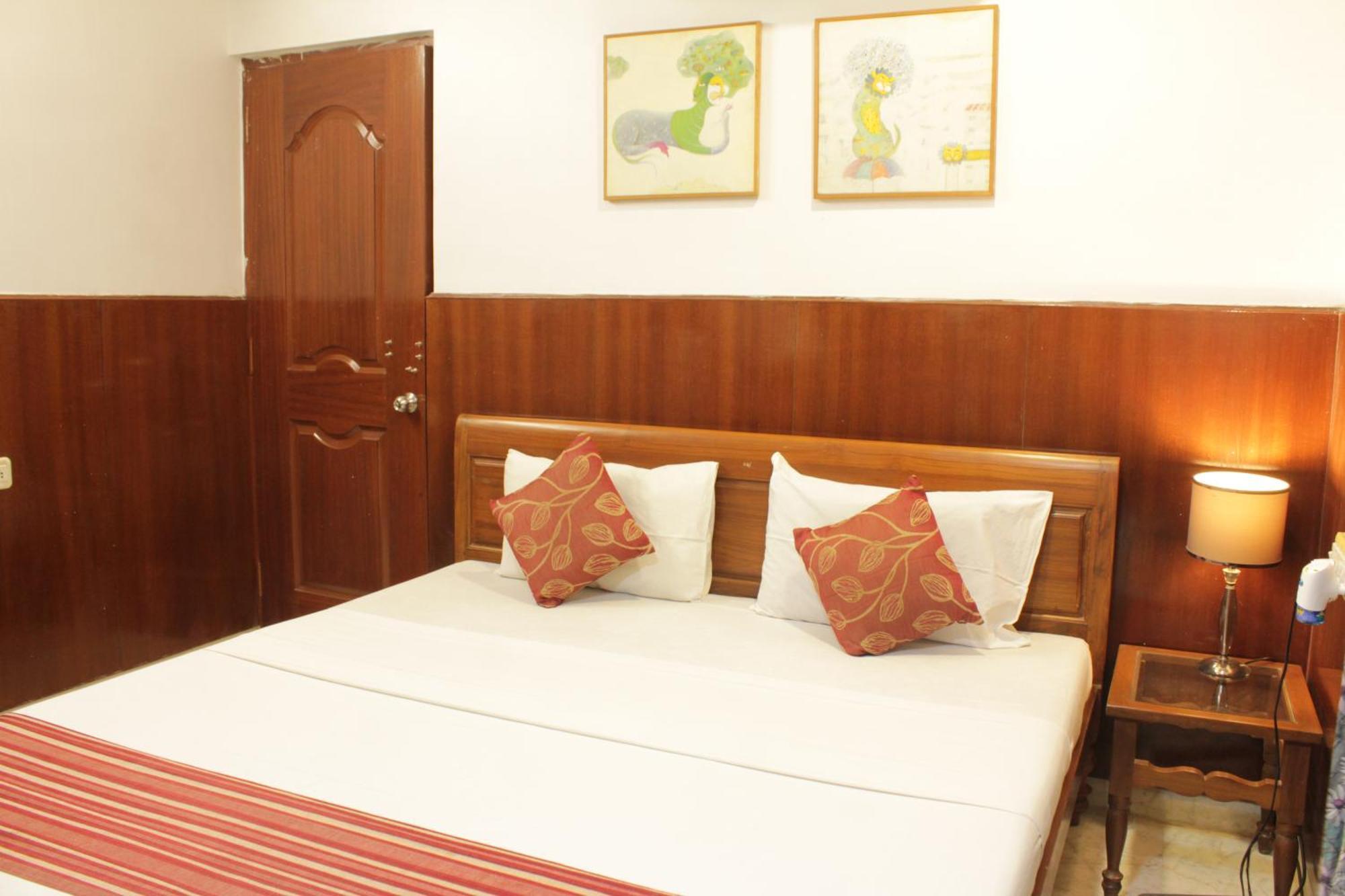 Happy Planet Bed & Breakfast เชนไน ภายนอก รูปภาพ