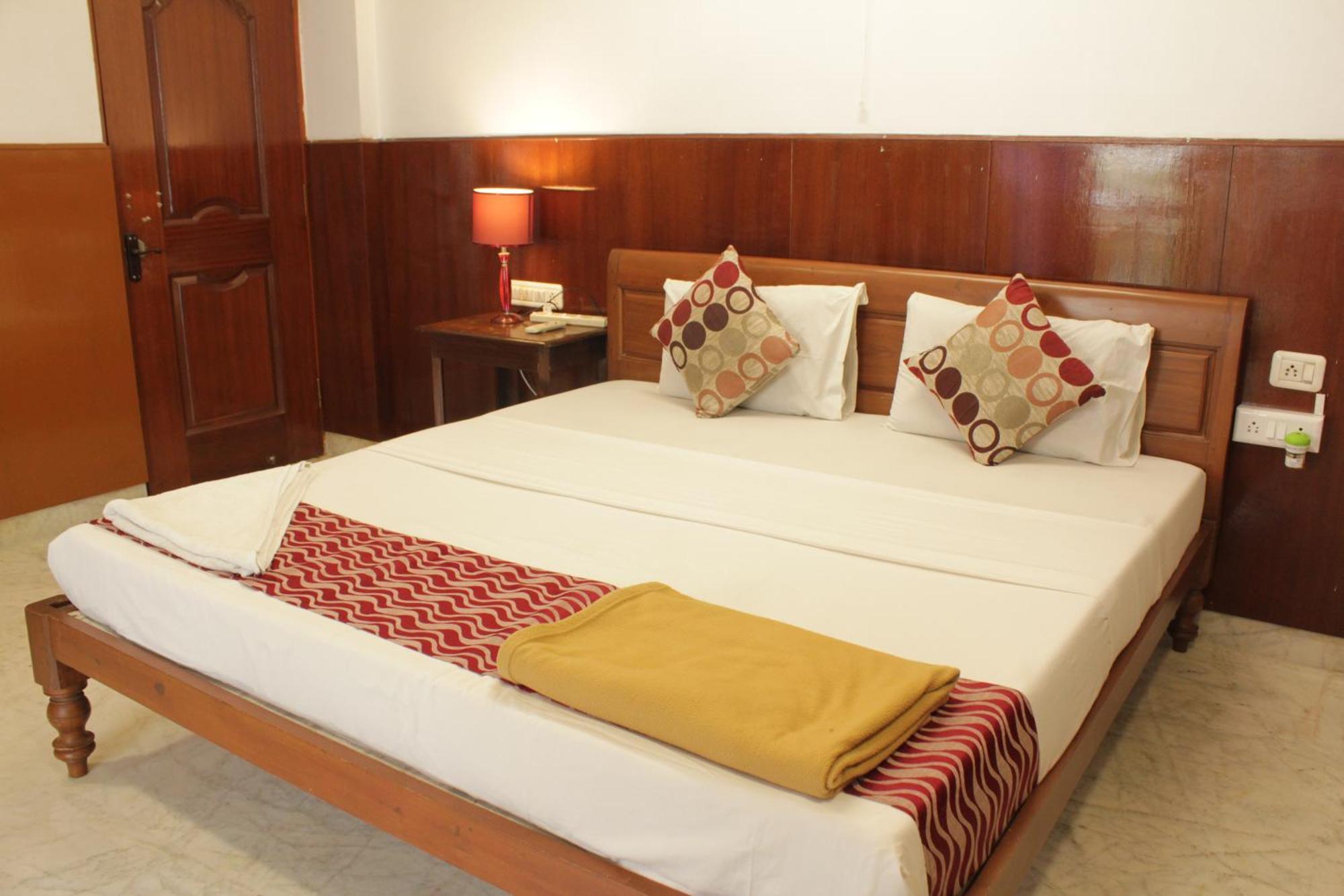 Happy Planet Bed & Breakfast เชนไน ภายนอก รูปภาพ