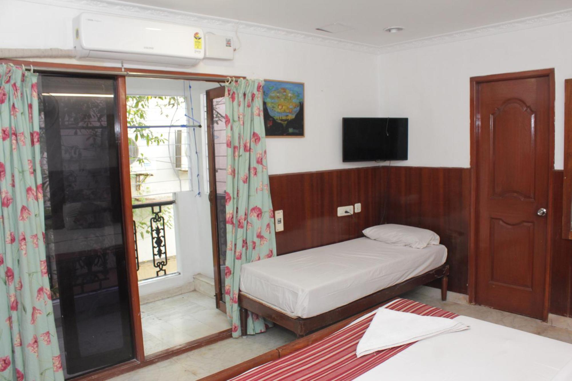 Happy Planet Bed & Breakfast เชนไน ภายนอก รูปภาพ
